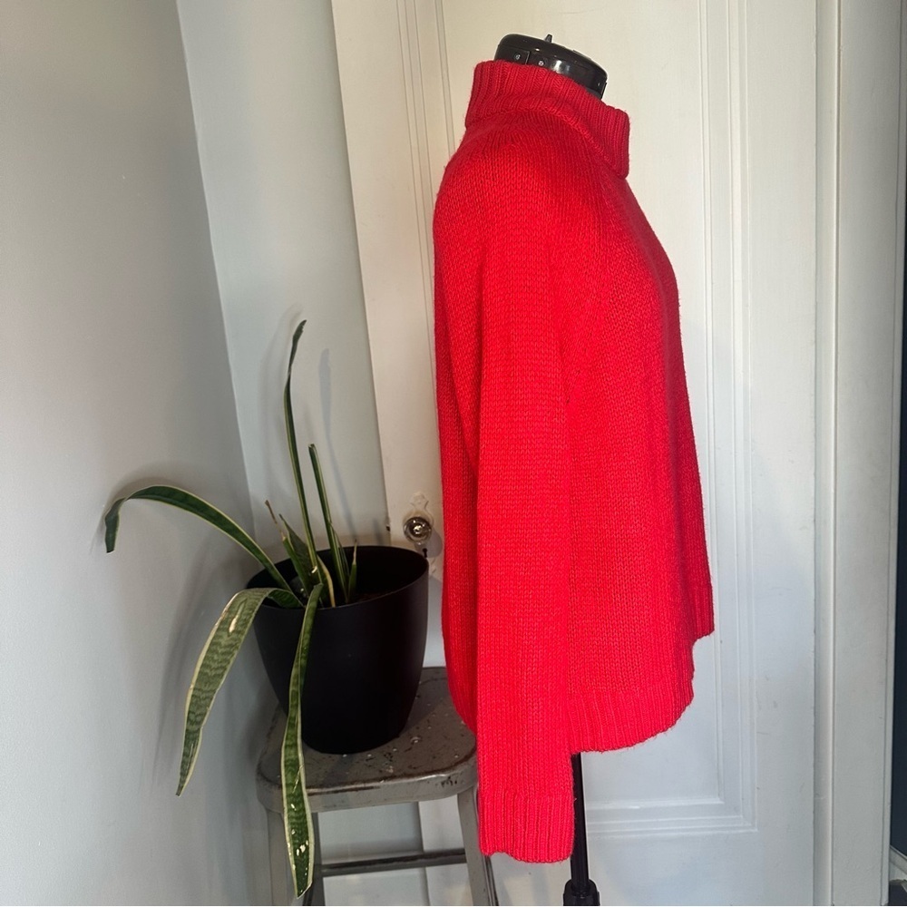 Tommy Hilfiger Bold Red Sweater Y2K logo style - Picture 4 of 9